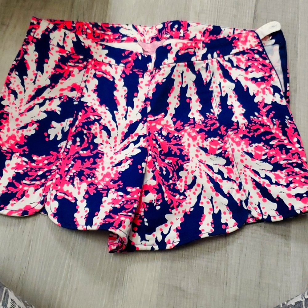 Lilly Pulitzer shorts Size 2